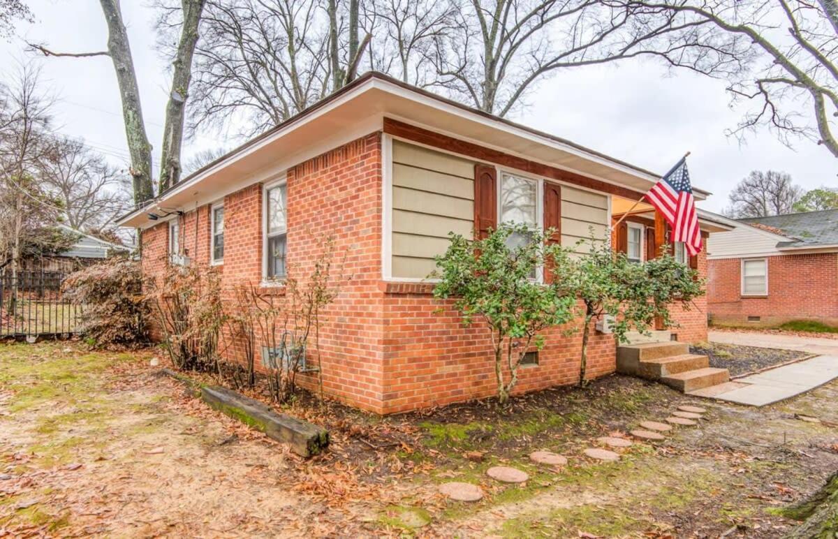 Colonial Acres Abode- East Memphis- 20 Mins To Downtown