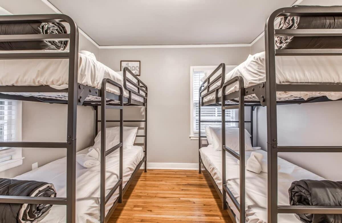 Colonial Acres Abode- East Memphis- 20 Mins To Downtown